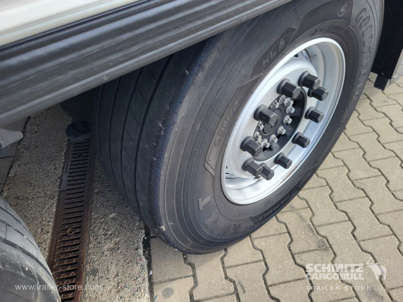 SCHMITZ Reefer flowertransport - Semirremolque isotérmico: foto 3 SCHMITZ Reefer flowertransport - Semirremolque isotérmico: foto 3