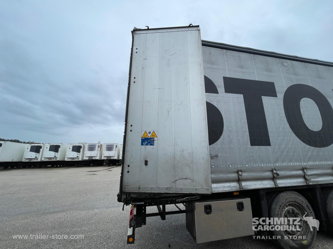 SCHMITZ Curtainsider Standard - Semirremolque lona: foto 4 SCHMITZ Curtainsider Standard - Semirremolque lona: foto 4