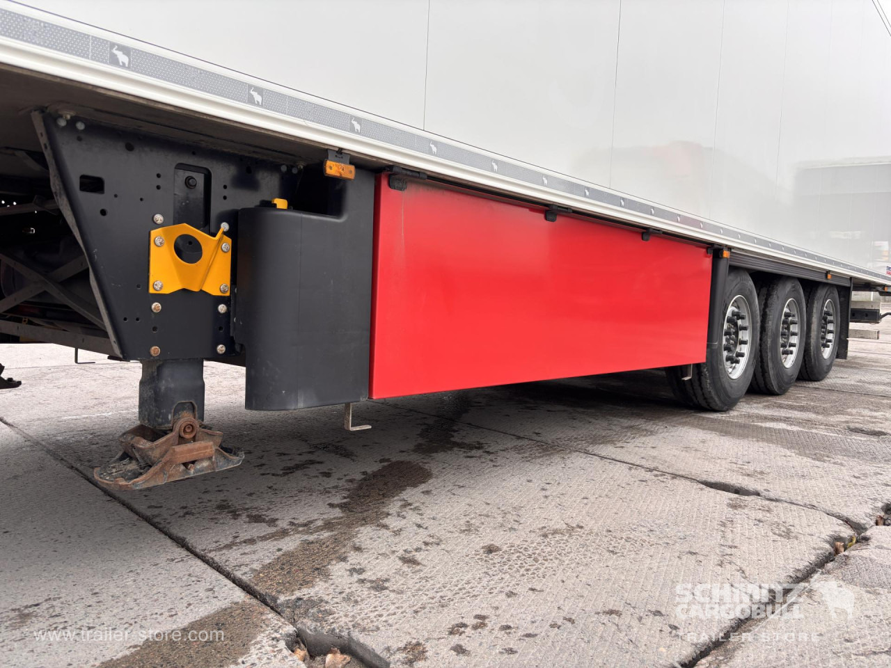 SCHMITZ Напівпричіп Стандартний - Semirremolque isotérmico: foto 2 SCHMITZ Напівпричіп Стандартний - Semirremolque isotérmico: foto 2
