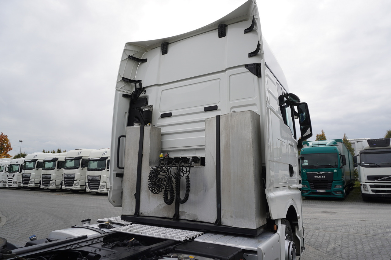 Cabeza tractora MAN TGX 28.510 6x2 / Sleeper cab / NEW tires / GVW 65 t: foto 11 Cabeza tractora MAN TGX 28.510 6x2 / Sleeper cab / NEW tires / GVW 65 t: foto 11