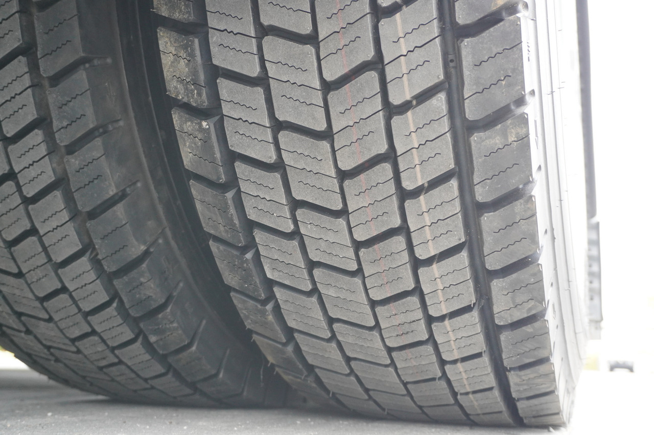 Cabeza tractora MAN TGX 28.510 6x2 / Sleeper cab / NEW tires / GVW 65 t: foto 8 Cabeza tractora MAN TGX 28.510 6x2 / Sleeper cab / NEW tires / GVW 65 t: foto 8