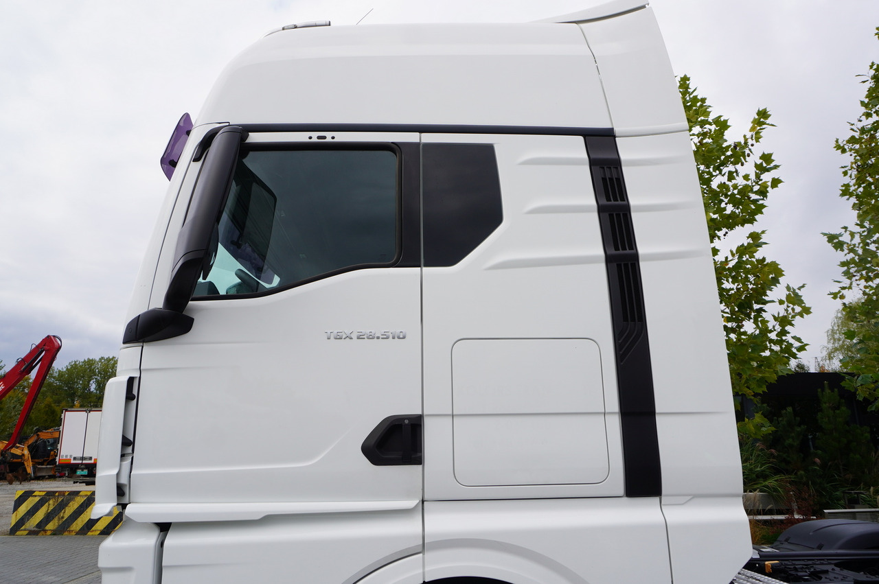 Cabeza tractora MAN TGX 28.510 6x2 / Sleeper cab / NEW tires / GVW 65 t: foto 18 Cabeza tractora MAN TGX 28.510 6x2 / Sleeper cab / NEW tires / GVW 65 t: foto 18