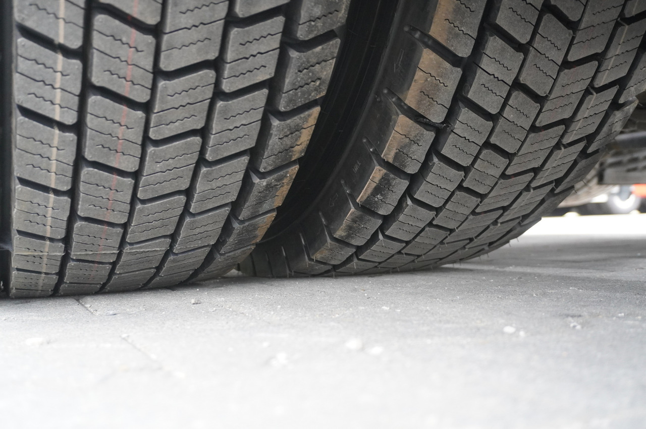 Cabeza tractora MAN TGX 28.510 6x2 / Sleeper cab / NEW tires / GVW 65 t: foto 10 Cabeza tractora MAN TGX 28.510 6x2 / Sleeper cab / NEW tires / GVW 65 t: foto 10