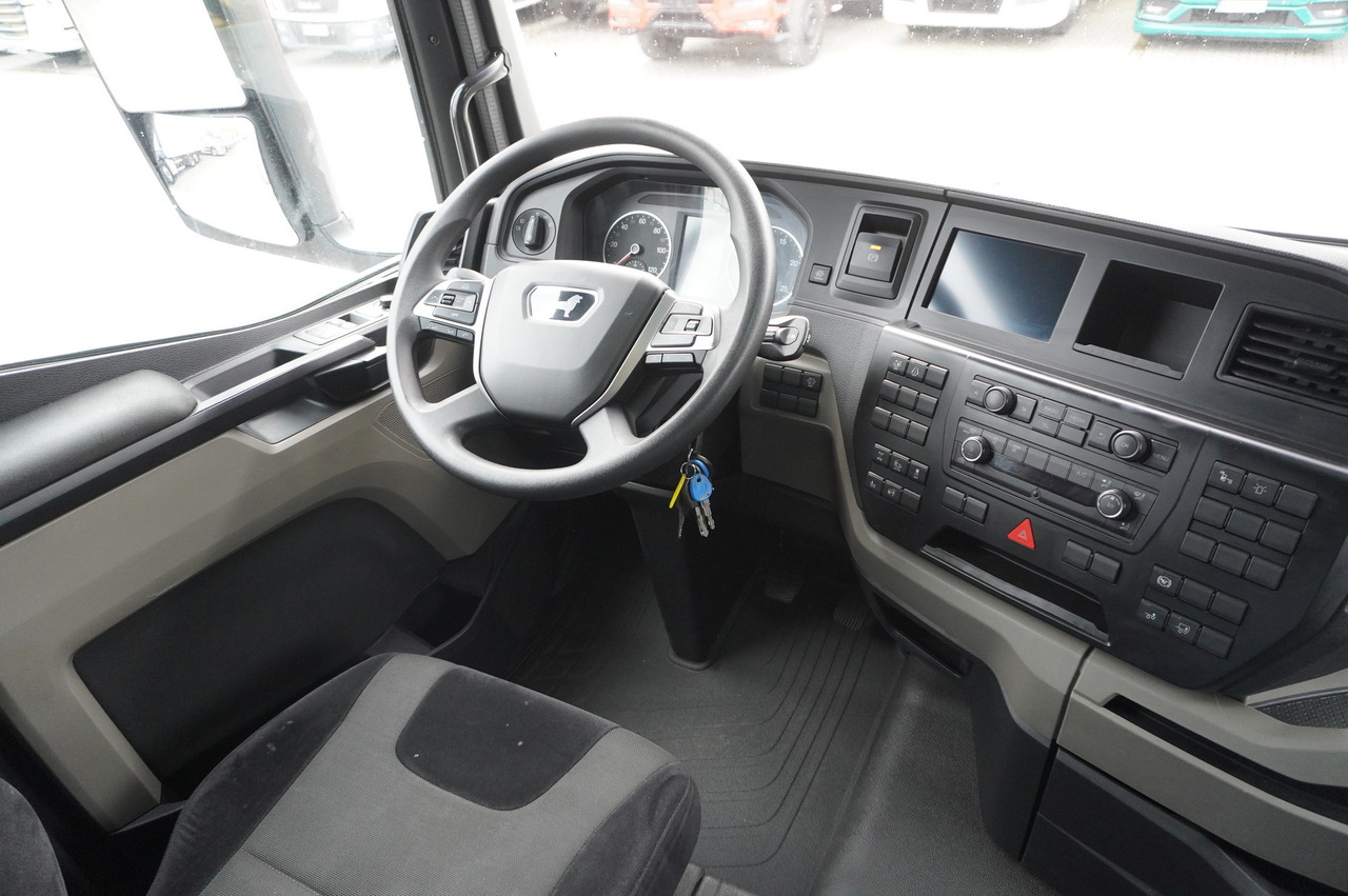 Cabeza tractora MAN TGX 28.510 6x2 / Sleeper cab / NEW tires / GVW 65 t: foto 23 Cabeza tractora MAN TGX 28.510 6x2 / Sleeper cab / NEW tires / GVW 65 t: foto 23