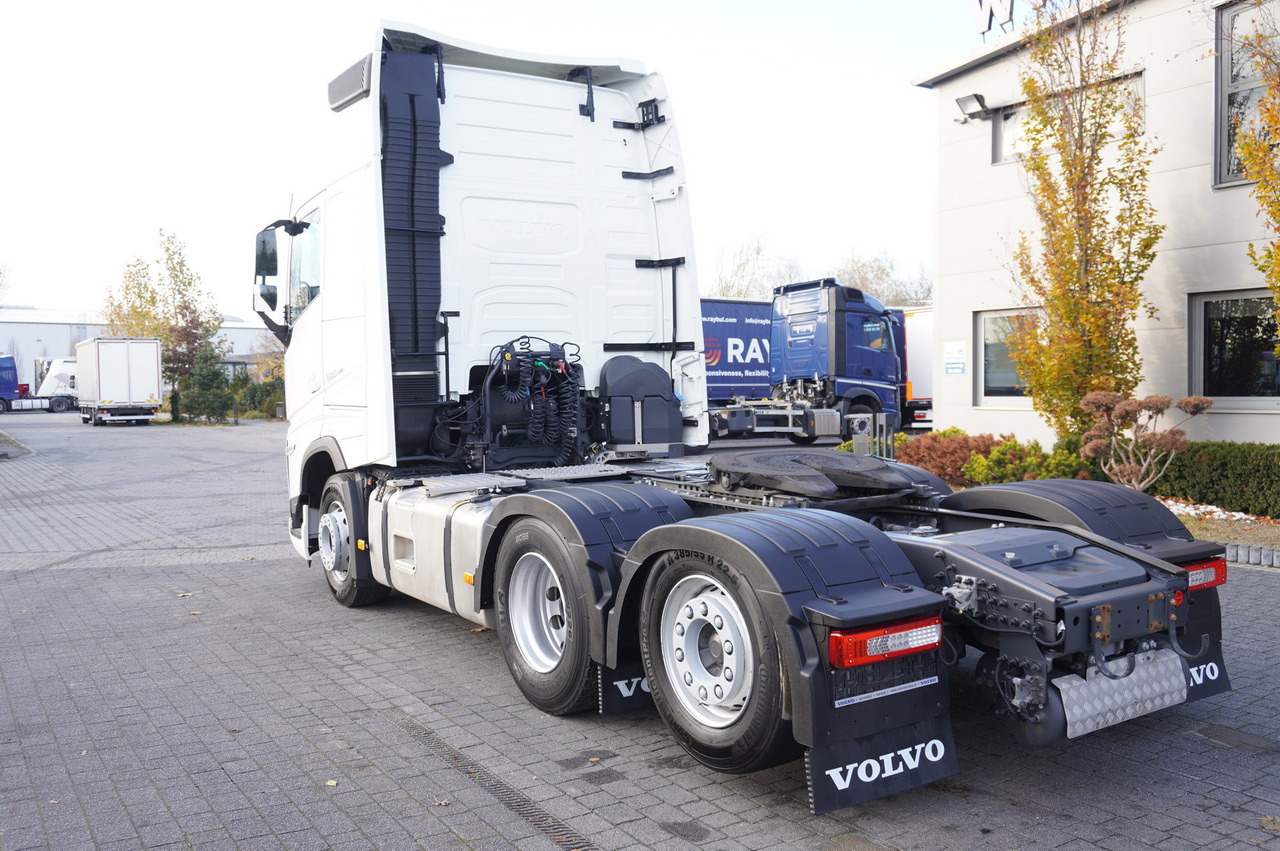 VOLVO FH 500 6x2 Globetrotter XL tractor unit / 2023 / 114 thousand km - Cabeza tractora: foto 3 VOLVO FH 500 6x2 Globetrotter XL tractor unit / 2023 / 114 thousand km - Cabeza tractora: foto 3