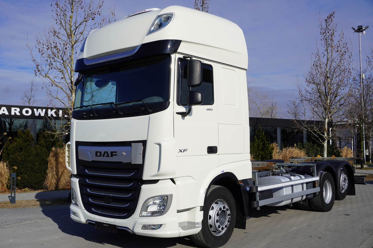 DAF XF 480 SSC / 6x2 / BDF / standard / 380 tho.km - Camión portacontenedore/ Intercambiable: foto 1 DAF XF 480 SSC / 6x2 / BDF / standard / 380 tho.km - Camión portacontenedore/ Intercambiable: foto 1