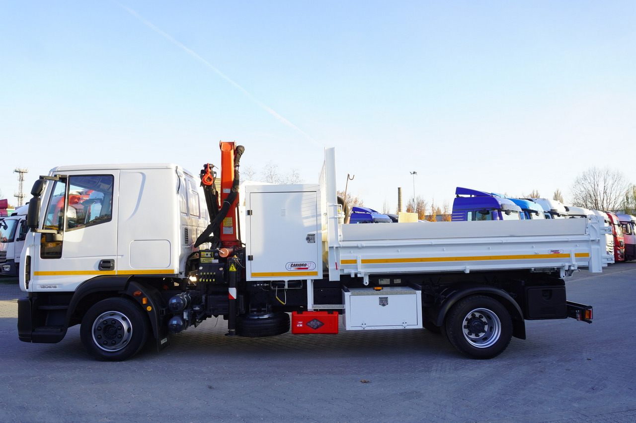 IVECO Eurocargo 120E18 Crane Palfinger / 3-way tipper / sleeper cab - Camión grúa: foto 5 IVECO Eurocargo 120E18 Crane Palfinger / 3-way tipper / sleeper cab - Camión grúa: foto 5