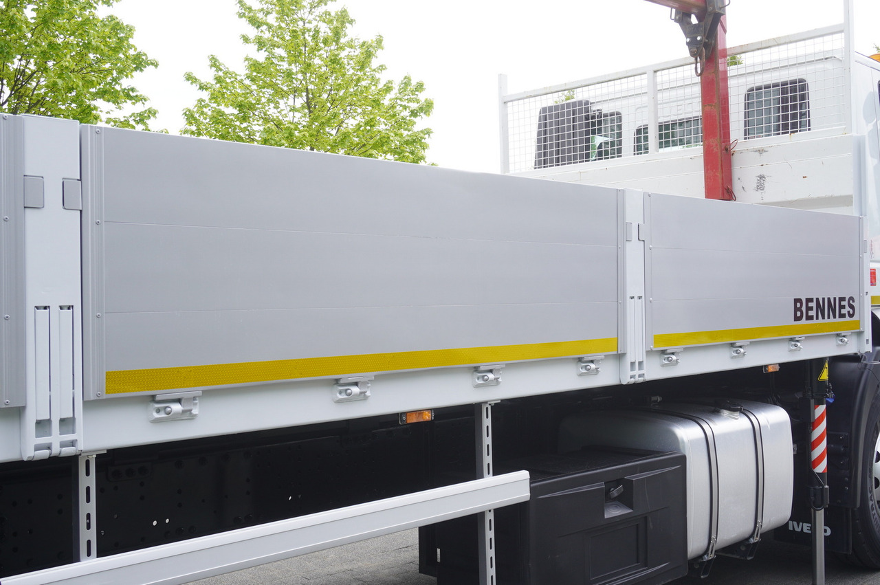 Camión caja abierta, Camión grúa Iveco Stralis 310 / 34 tho km !!! / FASSI 4 Tons 400 MTH! / Flatbed: foto 16