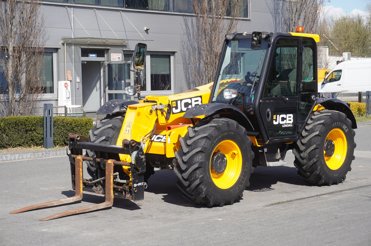 JCB 526-56 AGRI Plus / 5.6 m telescopic loader / joystick - Cargadora de ruedas: foto 3 JCB 526-56 AGRI Plus / 5.6 m telescopic loader / joystick - Cargadora de ruedas: foto 3
