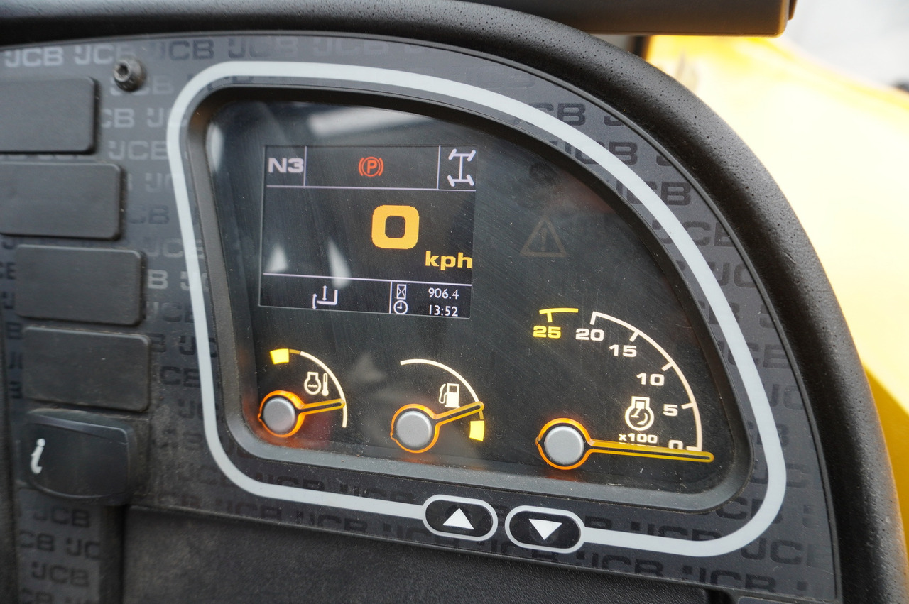 JCB 531-70 / 900 MTH telescopic charger! / 3.1 T / 7 M - Manipulador telescópico: foto 2 JCB 531-70 / 900 MTH telescopic charger! / 3.1 T / 7 M - Manipulador telescópico: foto 2