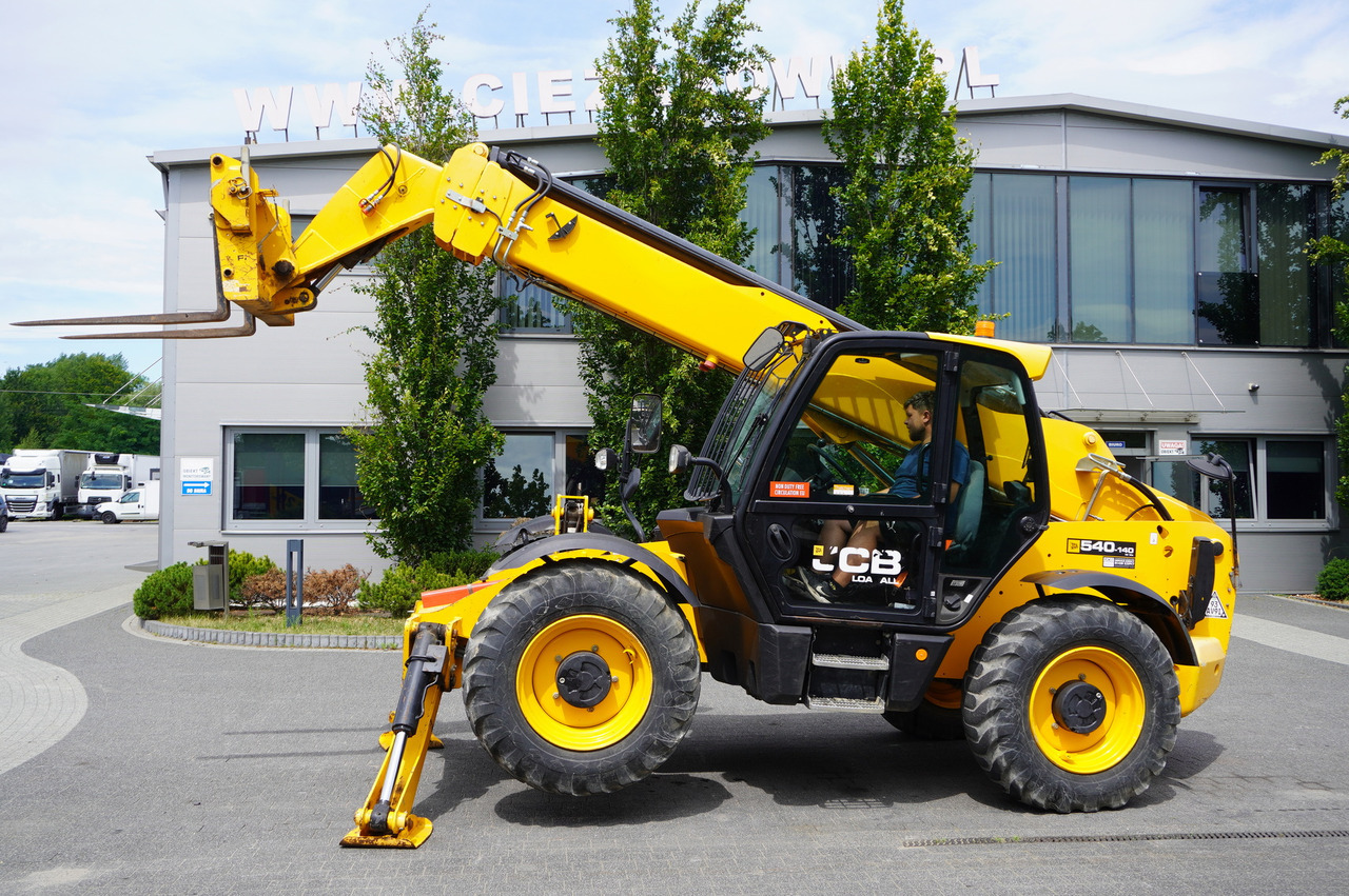 JCB 540-140 telescopic loader / 14 m range / 1800 MTH - Manipulador telescópico: foto 2 JCB 540-140 telescopic loader / 14 m range / 1800 MTH - Manipulador telescópico: foto 2