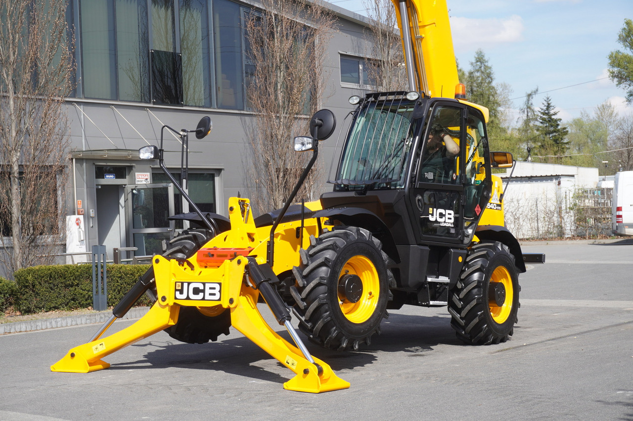 Cargadora de ruedas telescópica JCB 540-170 Telescopic Loader / 17m / joystick: foto 22