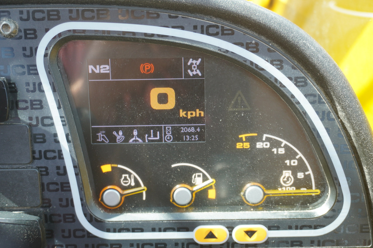 Cargadora de ruedas telescópica JCB 540-170 Telescopic Loader / 17m / joystick: foto 25