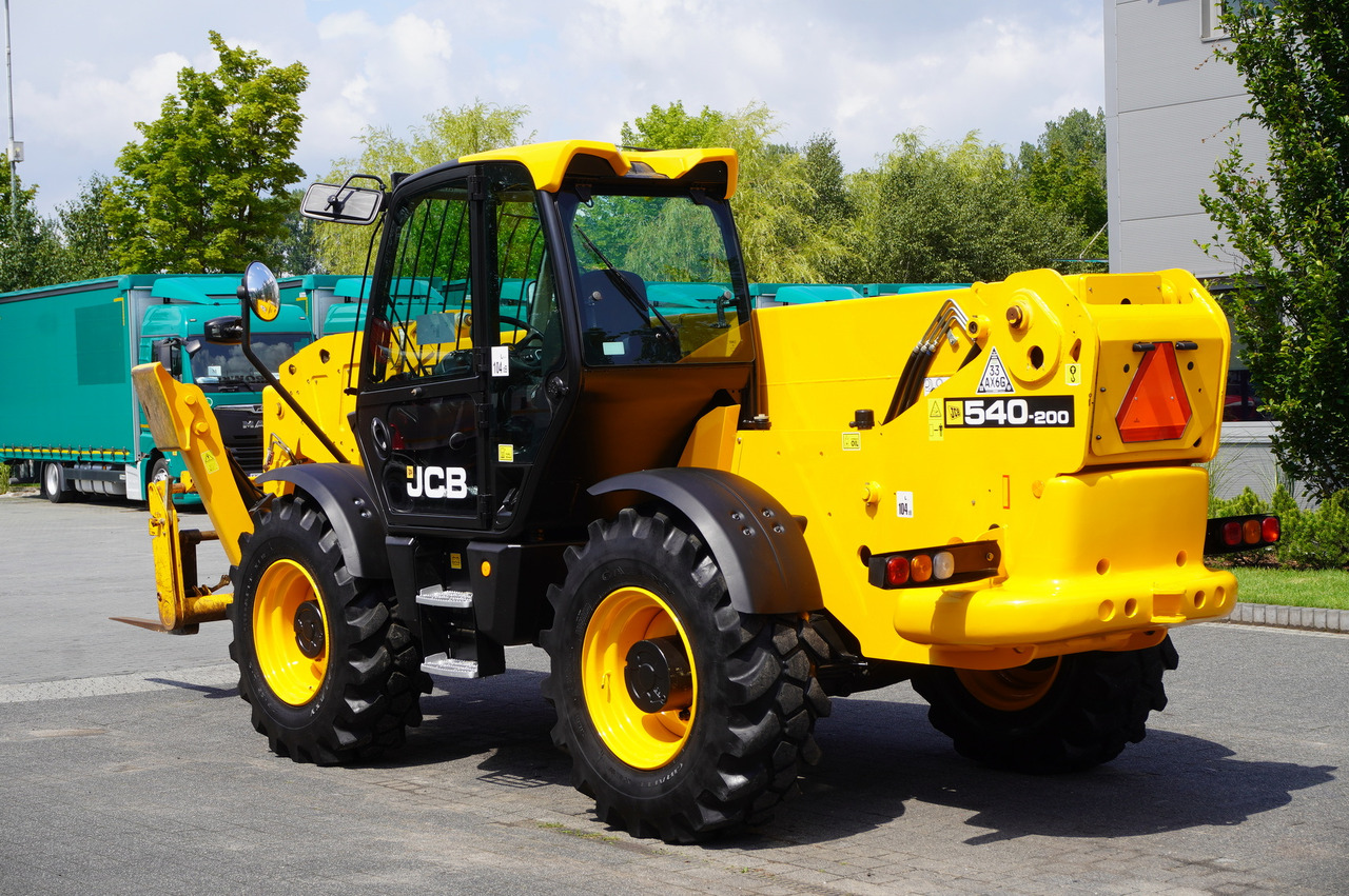 JCB 540-200 Telescopic Loader / 20 m reach / joystick - Manipulador telescópico: foto 4 JCB 540-200 Telescopic Loader / 20 m reach / joystick - Manipulador telescópico: foto 4