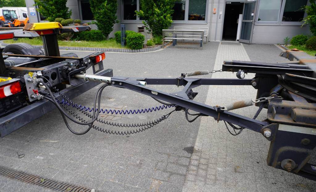 KOGEL BDF Low Deck Mega trailer - Remolque portacontenedore/ Intercambiable: foto 4 KOGEL BDF Low Deck Mega trailer - Remolque portacontenedore/ Intercambiable: foto 4