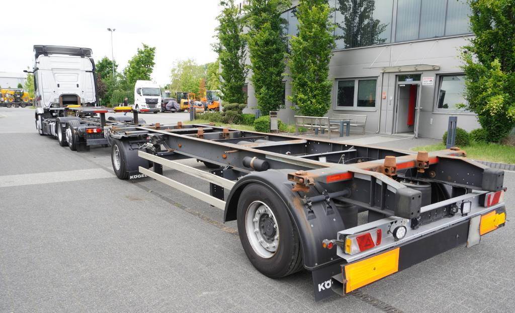 KOGEL BDF Low Deck Mega trailer - Remolque portacontenedore/ Intercambiable: foto 3 KOGEL BDF Low Deck Mega trailer - Remolque portacontenedore/ Intercambiable: foto 3