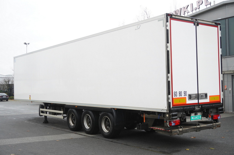 LAMBERET refrigerated semi-trailer / Carrier Vector 1550 unit - Semirremolque frigorífico: foto 4 LAMBERET refrigerated semi-trailer / Carrier Vector 1550 unit - Semirremolque frigorífico: foto 4