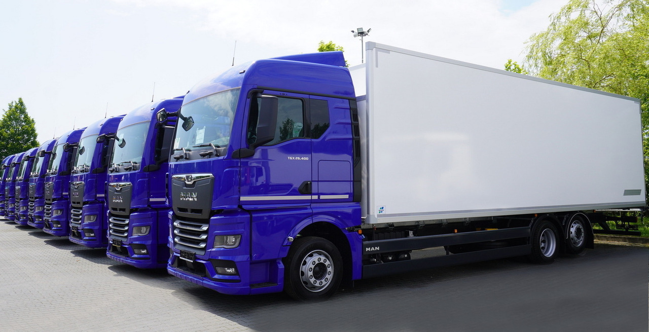 MAN New MAN TGX 26.400 / NEW IGLOOCAR refrigerator 20 pallets / 6×2 / 2024 / 2 units - Camión caja cerrada: foto 4 MAN New MAN TGX 26.400 / NEW IGLOOCAR refrigerator 20 pallets / 6×2 / 2024 / 2 units - Camión caja cerrada: foto 4