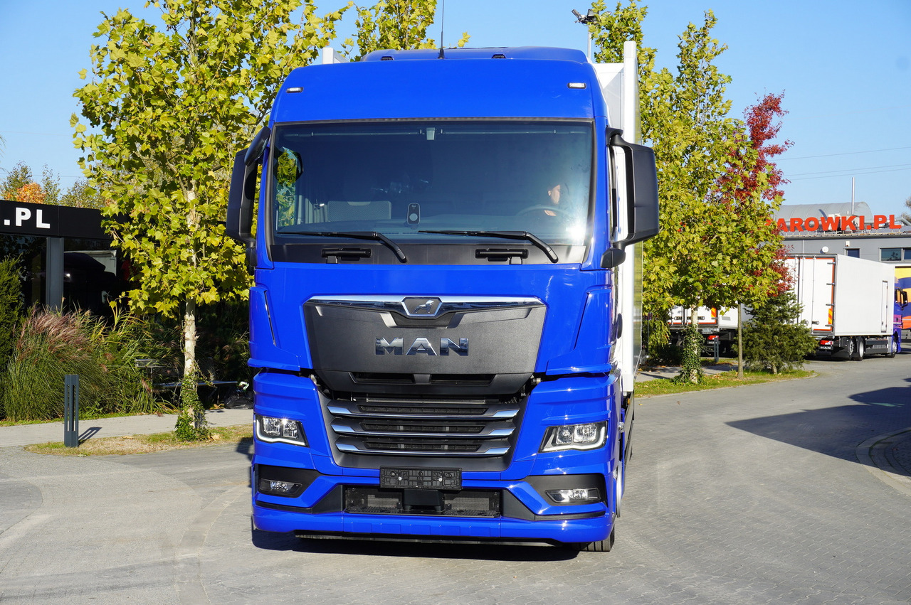 MAN New Refrigerator MAN TGX 26.400 / IGLOOCAR 23 pallets / Carrier Supra 1150 - Camión isotérmico: foto 5 MAN New Refrigerator MAN TGX 26.400 / IGLOOCAR 23 pallets / Carrier Supra 1150 - Camión isotérmico: foto 5