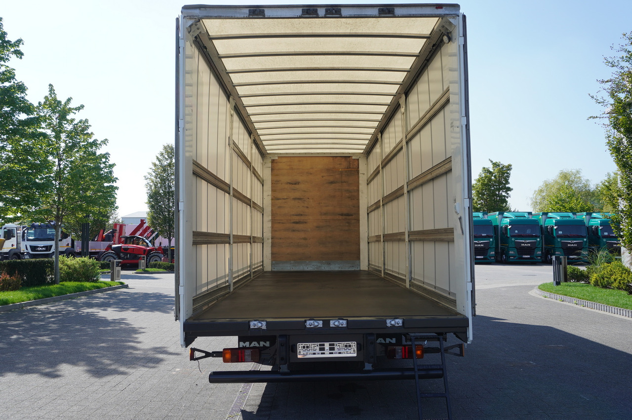 MAN TGL 12.190 / Curtainsider 19 EPAL / Sleeper cab - Camión lona: foto 5 MAN TGL 12.190 / Curtainsider 19 EPAL / Sleeper cab - Camión lona: foto 5