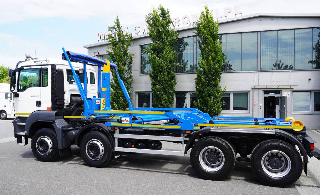 MAN TGS 35.400 8×4 HYVA LIFT 32.56 SE hooklift - Camión multibasculante: foto 5 MAN TGS 35.400 8×4 HYVA LIFT 32.56 SE hooklift - Camión multibasculante: foto 5
