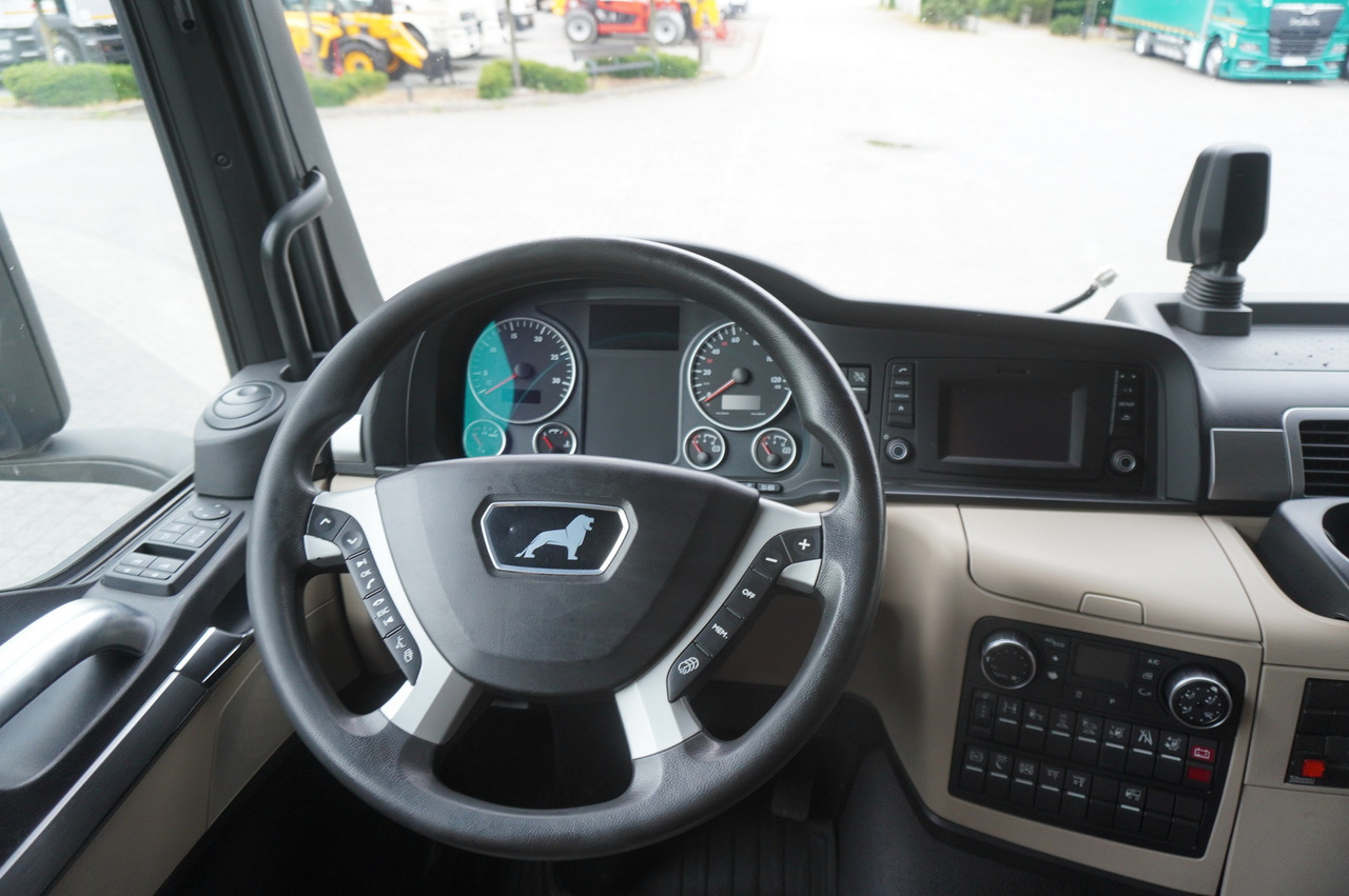 Camión cisterna MAN TGS 35.420 8×2 / NEW septic barrel 13000 L / 3 steered axles: foto 21