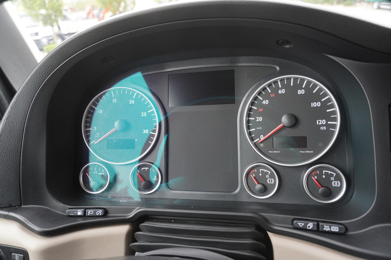 Camión cisterna MAN TGS 35.420 8×2 / NEW septic barrel 13000 L / 3 steered axles: foto 22