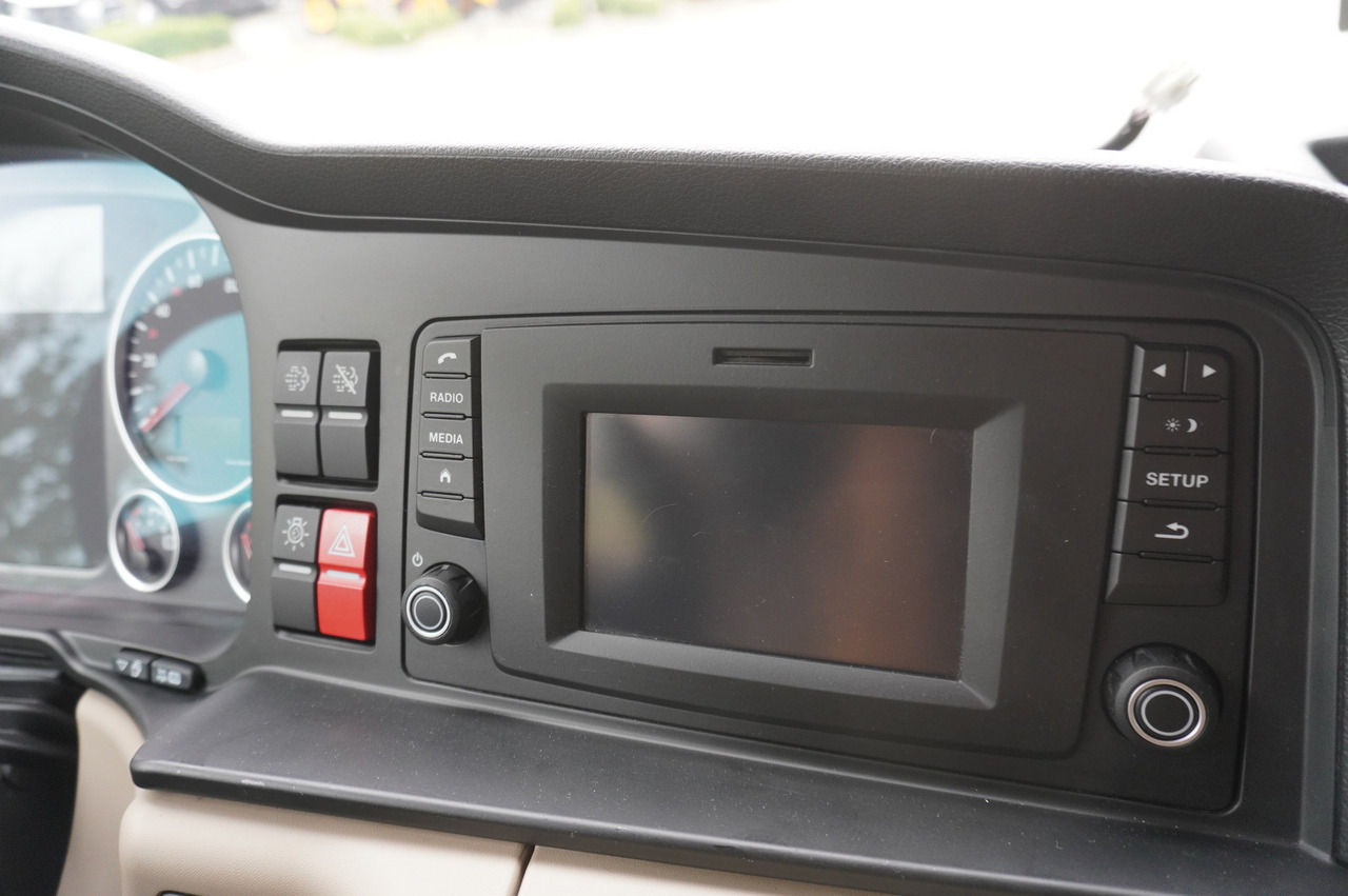 Camión cisterna MAN TGS 35.420 8×2 / NEW septic barrel 13000 L / 3 steered axles: foto 23