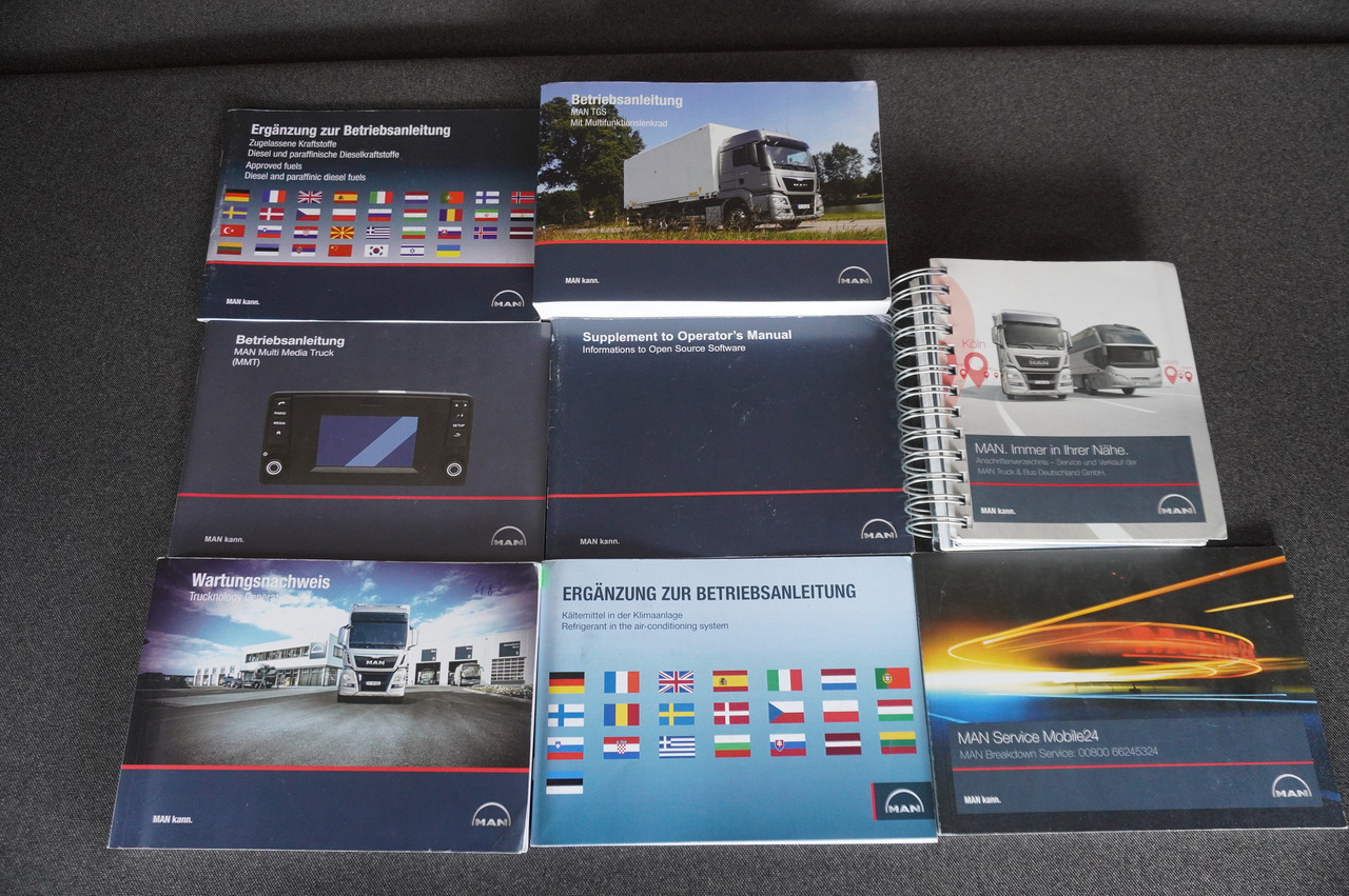 Camión cisterna MAN TGS 35.420 8×2 / NEW septic barrel 13000 L / 3 steered axles: foto 29