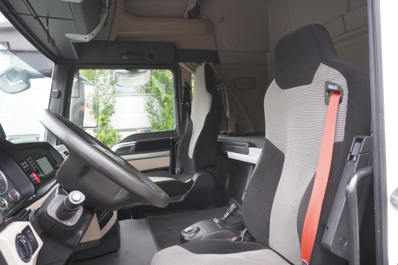 Camión cisterna MAN TGS 35.420 8×2 / NEW septic barrel 13000 L / 3 steered axles: foto 19