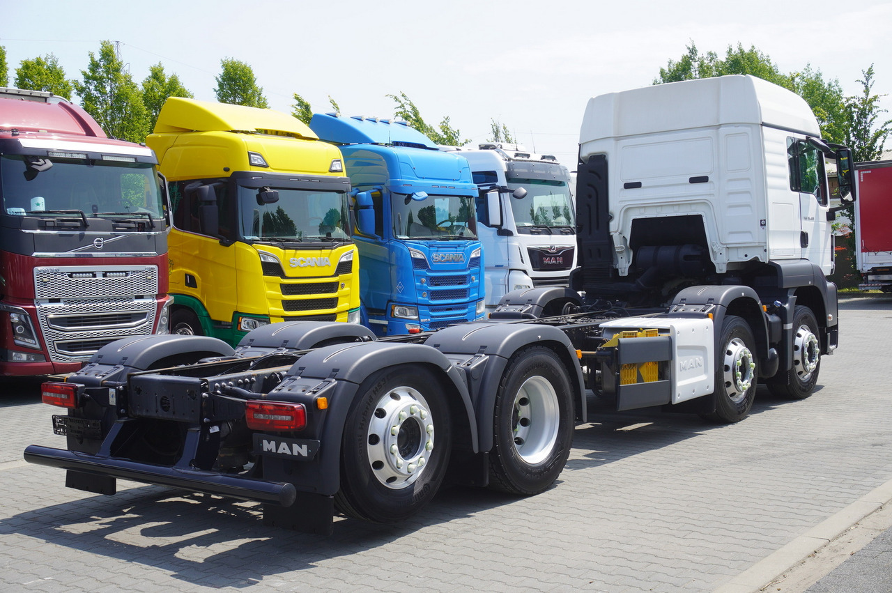 MAN TGS 35.420 8x2 / Chassis 6.4 m / 3 steered axles - Camión grúa: foto 5 MAN TGS 35.420 8x2 / Chassis 6.4 m / 3 steered axles - Camión grúa: foto 5