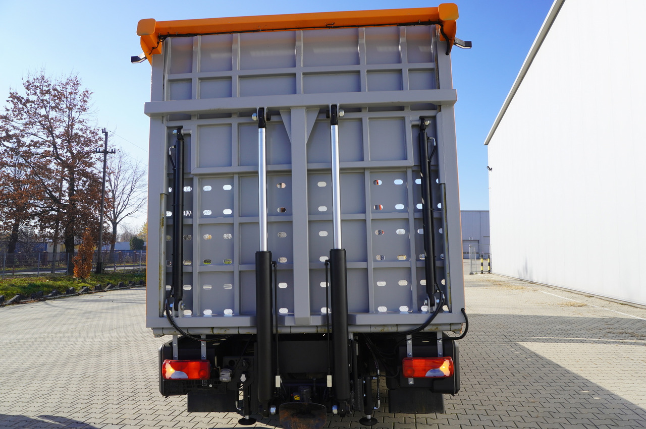 MAN TGX 26.500 6x2 E6 / NEW Tow truck superstructure 8.75 m / steered axle - Camión portavehículos: foto 4 MAN TGX 26.500 6x2 E6 / NEW Tow truck superstructure 8.75 m / steered axle - Camión portavehículos: foto 4