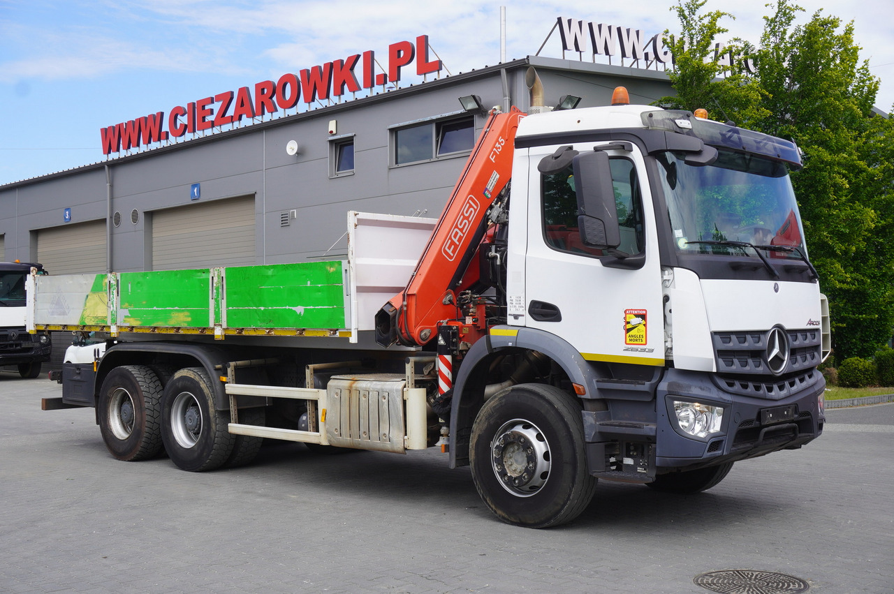 MERCEDES-BENZ AROCS 2633 6x4 / 5.5 T crane FASSI F135 / Tipper 15 EPAL - Camión volquete, Camión grúa: foto 3 MERCEDES-BENZ AROCS 2633 6x4 / 5.5 T crane FASSI F135 / Tipper 15 EPAL - Camión volquete, Camión grúa: foto 3