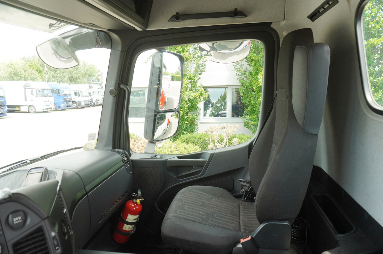 Camión caja abierta, Camión grúa MERCEDES-BENZ AROCS 2633 6x4 / 5.5 T crane FASSI F135 / Tipper 15 EPAL: foto 28
