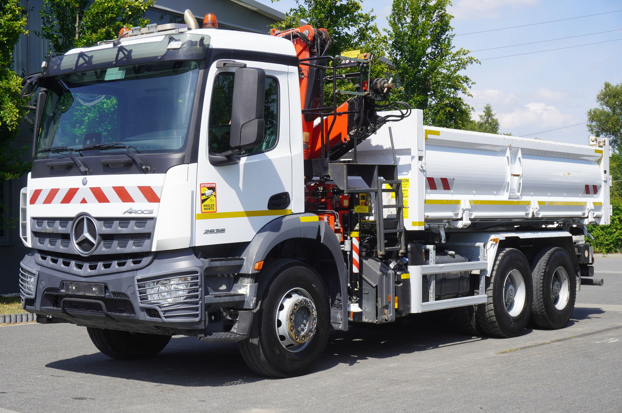 MERCEDES-BENZ AROCS 2636 / Fassi F155A.0.22 crane 6t / 120 tho. km / 3-sided dump truck / 2 x Bordmatic - Camión volquete, Camión grúa: foto 3 MERCEDES-BENZ AROCS 2636 / Fassi F155A.0.22 crane 6t / 120 tho. km / 3-sided dump truck / 2 x Bordmatic - Camión volquete, Camión grúa: foto 3