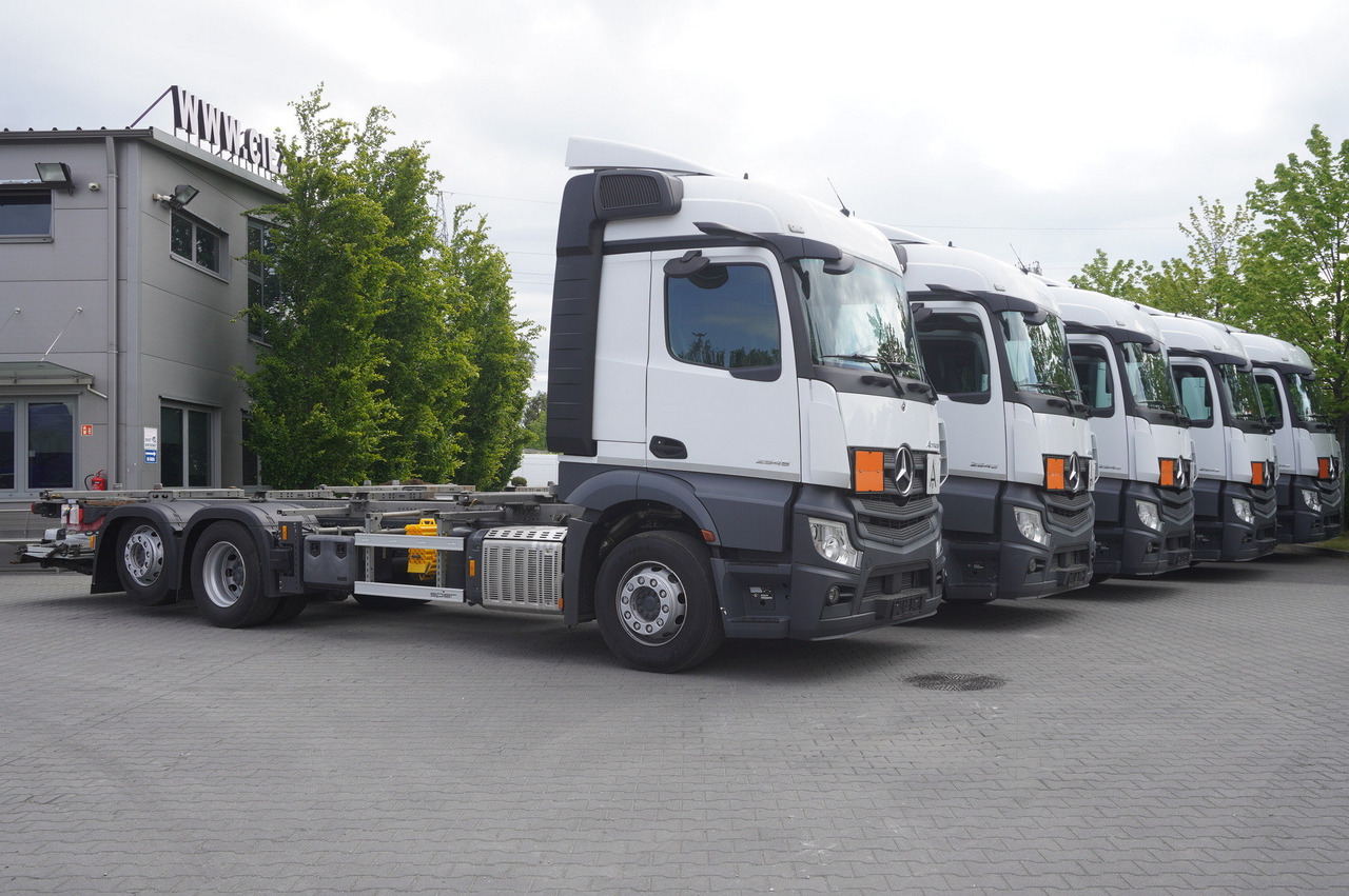MERCEDES-BENZ Actros 2545 6×2 MP5 / ADR AT / 12 units - Camión portacontenedore/ Intercambiable: foto 2 MERCEDES-BENZ Actros 2545 6×2 MP5 / ADR AT / 12 units - Camión portacontenedore/ Intercambiable: foto 2