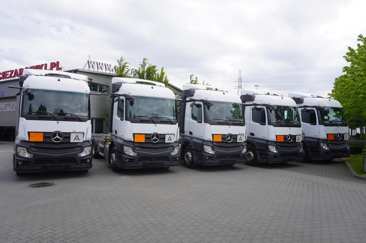 Camión portacontenedore/ Intercambiable MERCEDES-BENZ Actros 2545 6×2 MP5 / ADR AT / 12 units: foto 6