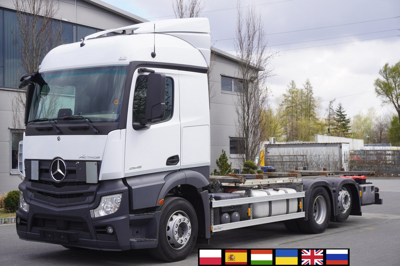 MERCEDES-BENZ Actros 2545 6x2 MP5 / Full ADR / BDF - Camión portacontenedore/ Intercambiable: foto 1 MERCEDES-BENZ Actros 2545 6x2 MP5 / Full ADR / BDF - Camión portacontenedore/ Intercambiable: foto 1