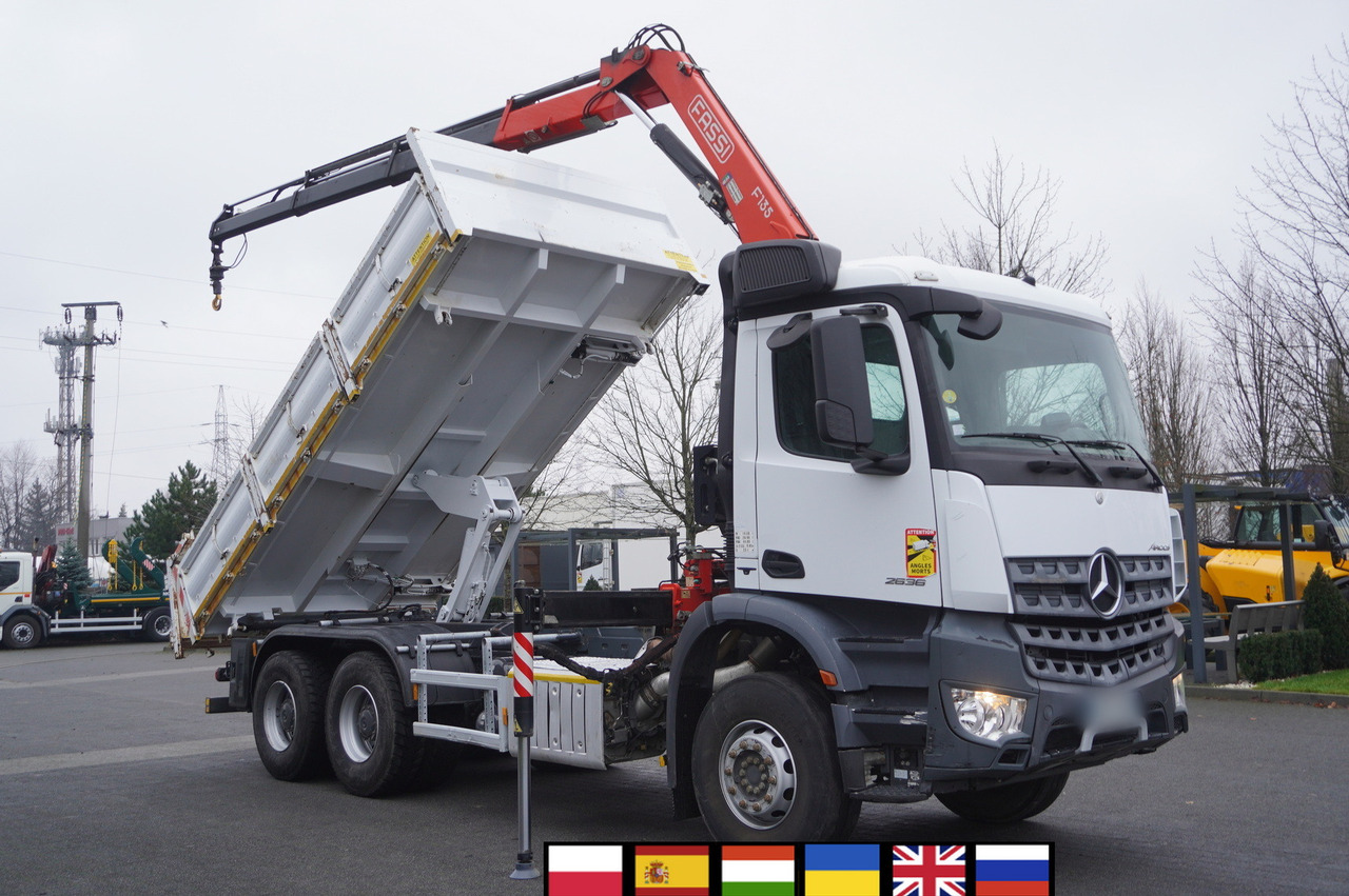 MERCEDES-BENZ Arocs 2636 6x4 / 2-way tipper / Fassi F135A.0.23 / remote control / Rotator - Camión grúa: foto 1 MERCEDES-BENZ Arocs 2636 6x4 / 2-way tipper / Fassi F135A.0.23 / remote control / Rotator - Camión grúa: foto 1