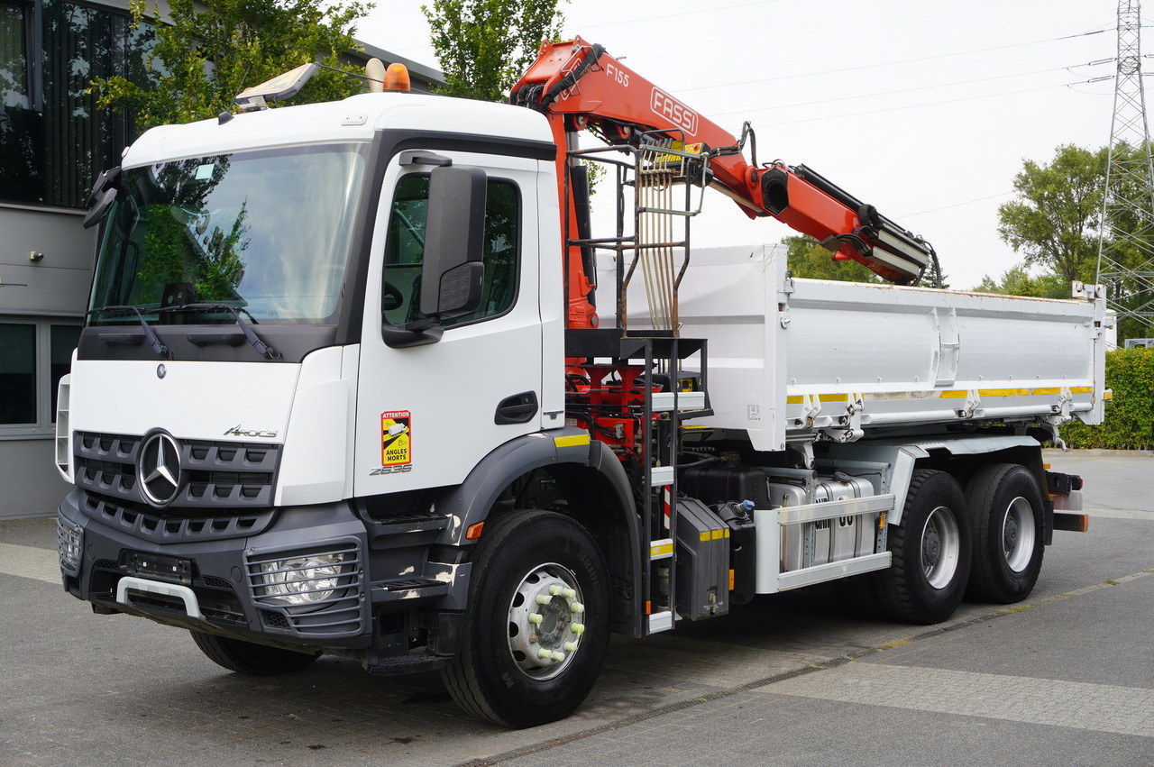 MERCEDES-BENZ Arocs 2636 / 6x4 / HDS Fassi / 3-Way Tipper / Bortmatic - Camión volquete, Camión grúa: foto 4 MERCEDES-BENZ Arocs 2636 / 6x4 / HDS Fassi / 3-Way Tipper / Bortmatic - Camión volquete, Camión grúa: foto 4