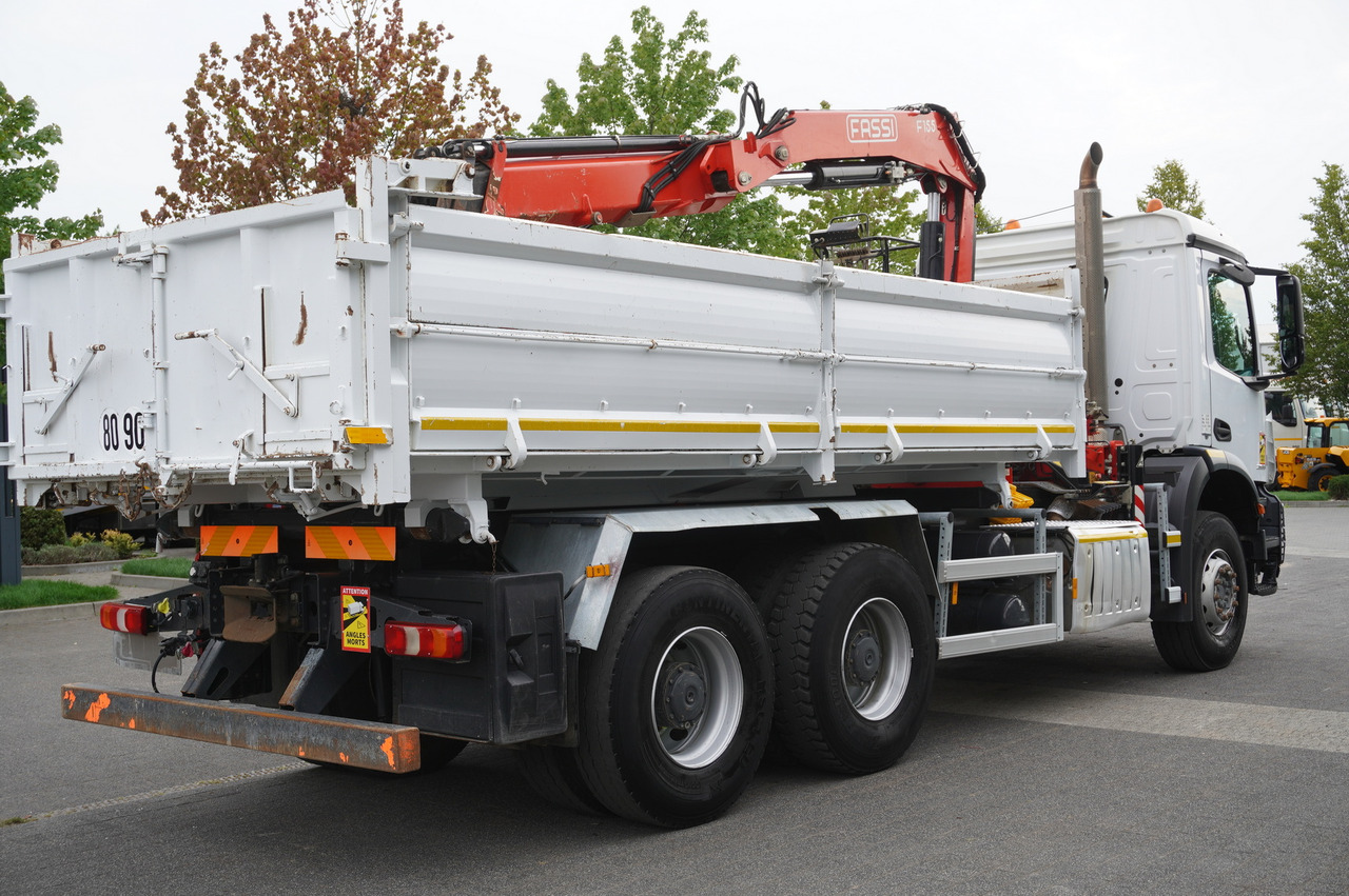 Camión volquete, Camión grúa MERCEDES-BENZ Arocs 2636 / 6x4 / HDS Fassi / 3-Way Tipper / Bortmatic: foto 16