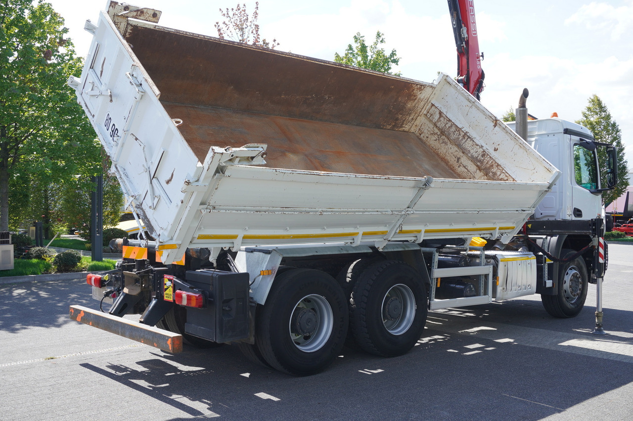 Camión volquete, Camión grúa MERCEDES-BENZ Arocs 2636 / 6x4 / HDS Fassi / 3-Way Tipper / Bortmatic: foto 10