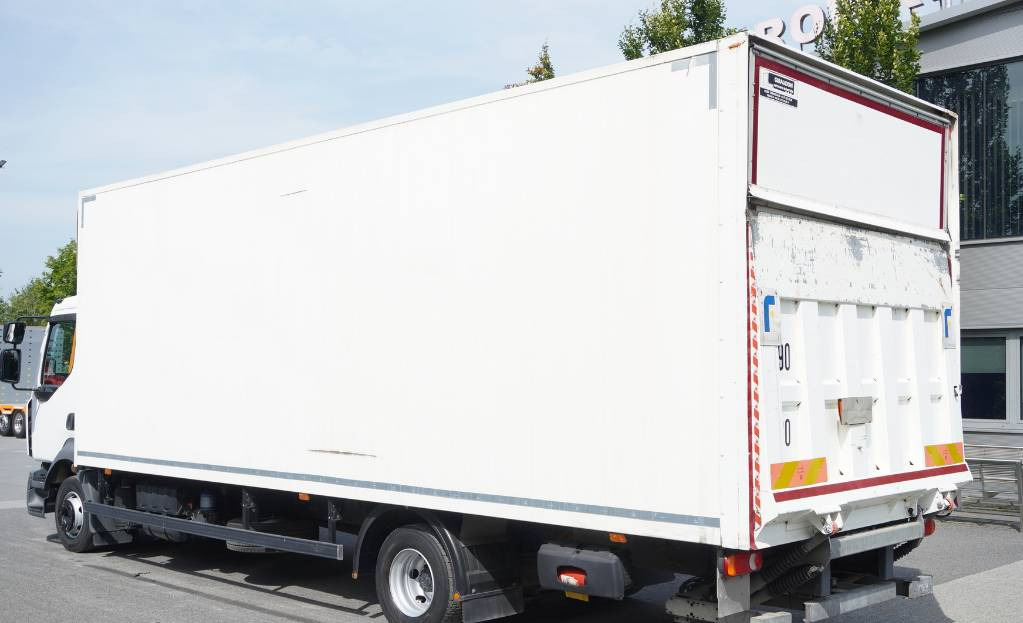RENAULT D12 E6 / Container 18 pallets / tail lift - Camión caja cerrada: foto 3 RENAULT D12 E6 / Container 18 pallets / tail lift - Camión caja cerrada: foto 3