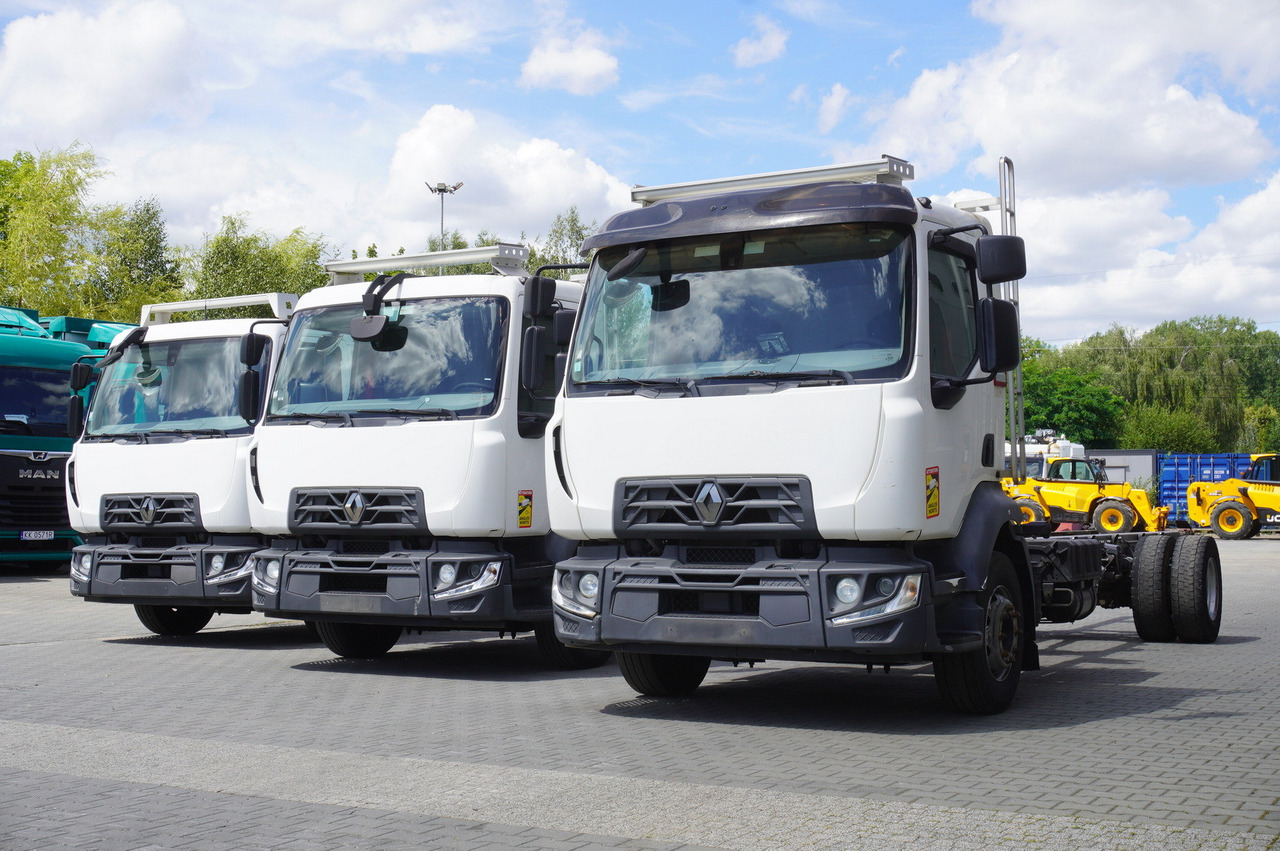 RENAULT D16 / Chassis 7.5 m / Differential lock / 170 tho. km / 3 units - Camión portacontenedore/ Intercambiable: foto 4 RENAULT D16 / Chassis 7.5 m / Differential lock / 170 tho. km / 3 units - Camión portacontenedore/ Intercambiable: foto 4