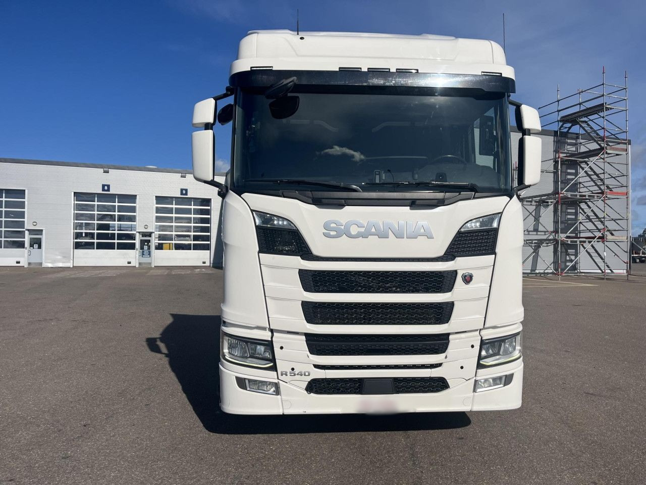 SCANIA R 540 B8x4NB / Truck chassis / Sleeper cab - Camión chasis: foto 3 SCANIA R 540 B8x4NB / Truck chassis / Sleeper cab - Camión chasis: foto 3