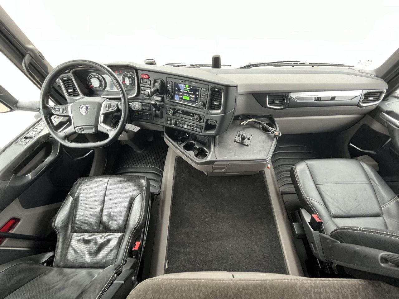 Camión chasis SCANIA R560 B8x4*4 / Chassis / sleeper cab / Power take-off: foto 9