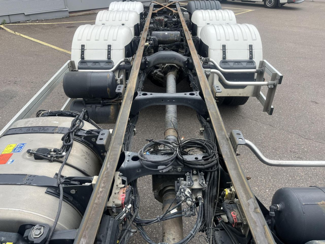 Camión chasis SCANIA R560 B8x4*4 / Chassis / sleeper cab / Power take-off: foto 11