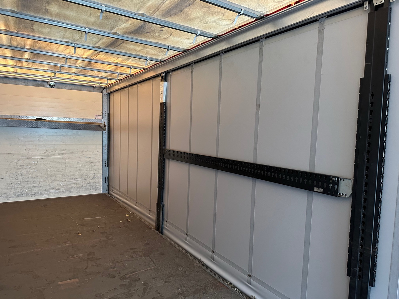 Toldo carrocería VarioFRAME Bausatz curtain / 23 europallets / 2017: foto 7 Toldo carrocería VarioFRAME Bausatz curtain / 23 europallets / 2017: foto 7