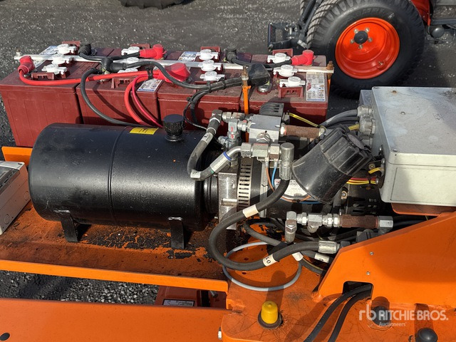 2018 Nifty-Lift NL120T Telescopic Boom Lift - Plataforma elevadora remolcable: foto 5 2018 Nifty-Lift NL120T Telescopic Boom Lift - Plataforma elevadora remolcable: foto 5