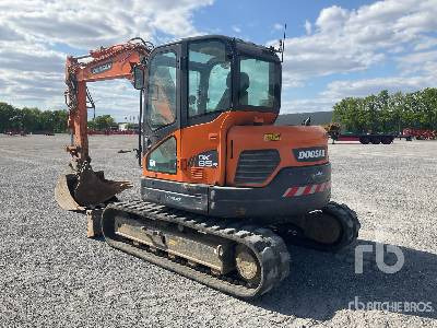 DOOSAN DX85R-3 - Excavadora de cadenas: foto 2 DOOSAN DX85R-3 - Excavadora de cadenas: foto 2